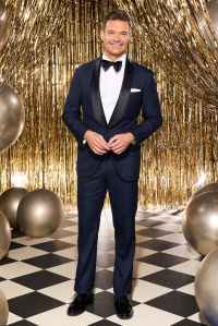 Ryan Seacrest Feature Jokes About New Year's Eve Proposals in Times Square